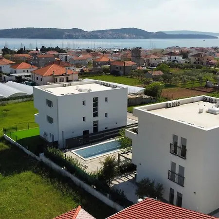 Bulli Lägenhet Trogir